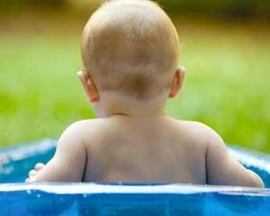 4个月的儿童白癜风的早期症状是哪些