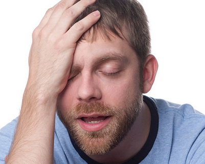 骑摩托车受冷风吹脸部眼睛就会肿也会感觉发胀