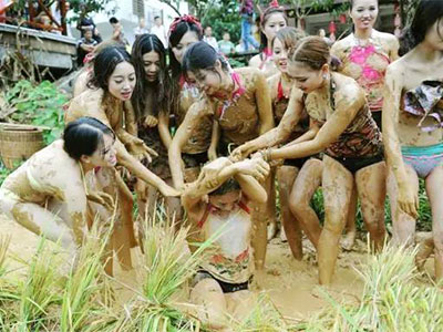 男人福利:美女赤身裸体泥浆大战 - syg435896545 - syg435896545的博客 两性