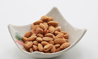 杏仁的功效 想不到吃这种食物可以减肥