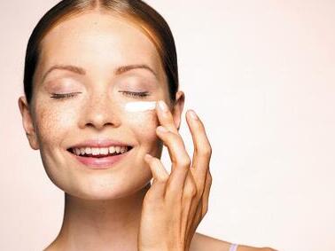 皮肤保养正确方法 oYYBAFcBz5mAWGQtAAAuKmDcig082.jpeg