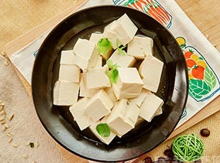豆腐的功效 多吃这种食物帮你降低血压