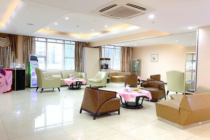 门诊 候诊区.jpg